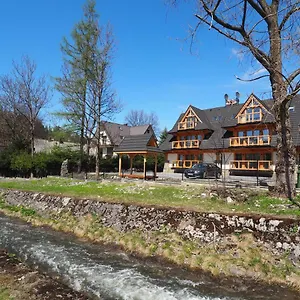 Vip Folk Apartmán